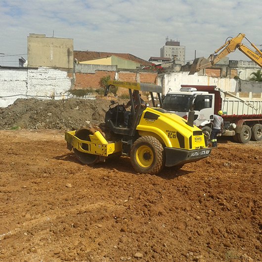 servico-de-terraplanagem